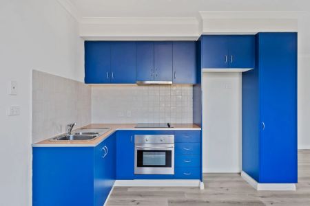 Charming 2-Bedroom Unit in Central Mandurah - Photo 5