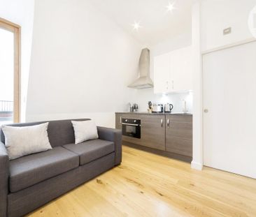 Studio to rent - Photo 2