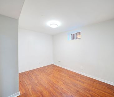 For Lease - 5 Claresholme Drive, Toronto, Ontario - Photo 6