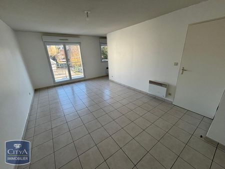 Location Appartement 2 pièces 47m² FLERS 61100 - Photo 2