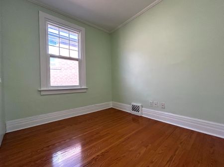 For Lease - 129 Kenwood Avenue, Toronto, Ontario - Photo 4