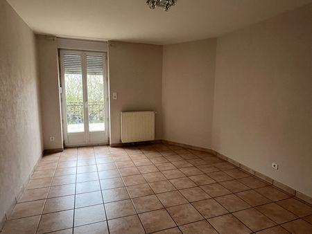 Location Appartement 3 pièces 65m² - Photo 2