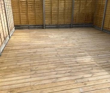 Studio Flat, Plough Lane, SW19 - Photo 2