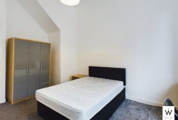 Room at Dalhousie Street, City Centre, Glasgow G3 6PN - Photo 2