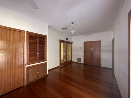 19 Kirsten Street, SHEPPARTON VIC 3630 - Photo 4