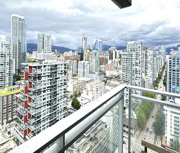 2 Br Beautifully Furnished Condo For Rent In Yaletown W/ Stunning Views. - Photo 1