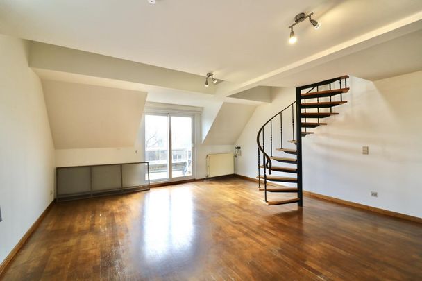 Centraal gelegen appartement met 1 slpk, terras en kelderberging voor 735 EUR/mnd - Foto 1