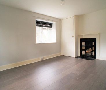 2 bedroom semi-detached house to rent - Photo 2