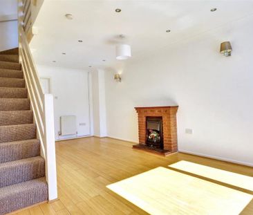 2 bedroom end of terrace house to rent - Photo 2