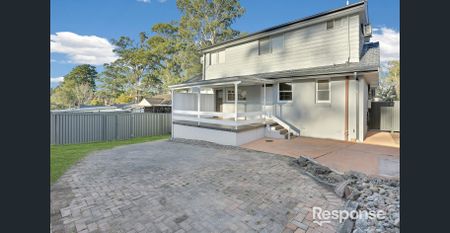 Stunning Family Home - Photo 2