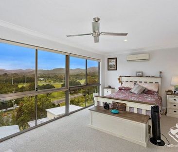 Renovated Apartment with Views - Photo 2