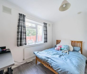 5 bedroom semi-detached house to rent - Photo 1