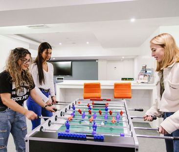 Extra Large Standard Double Ensuite - Photo 3