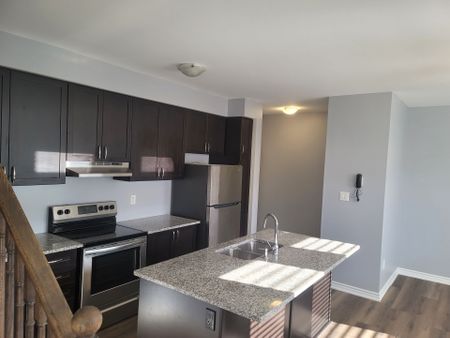For Lease - 1148 Dragonfly Avenue Unit# 112, Pickering, Ontario - Photo 2