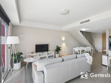 Fully Furnished Two-Storey Apartment in the Heart of Subiaco - Photo 5