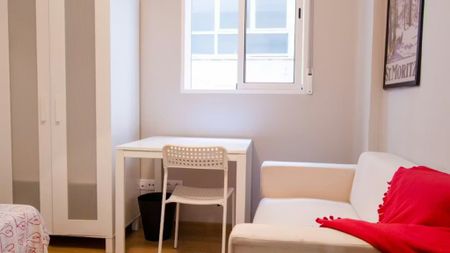 Carrer de les Garrigues, Valencia, Valencian Community 46001 - Photo 4