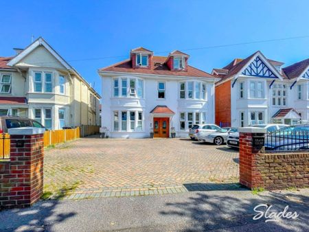 14 Grand Avenue, Southbourne , Bournemouth - Photo 2