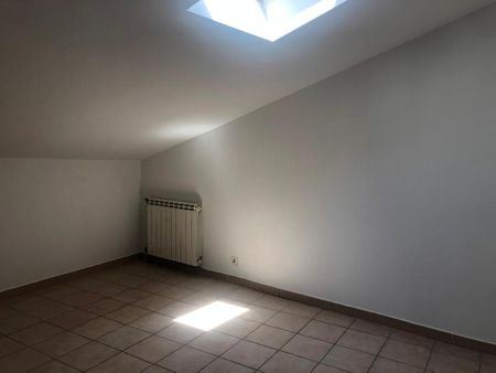 Location Appartement 3 pièces 63m² ST MAXIMIN LA STE BAUME 83470 - Photo 5