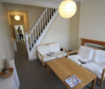 3 bedroom terraced house to rent - Photo 3