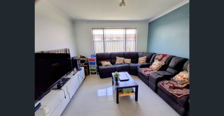 Modern home in Brabham - Photo 4