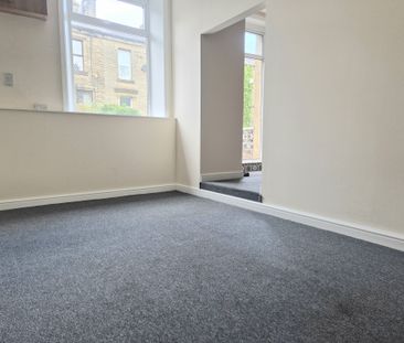 Savile Road, Elland - Photo 1