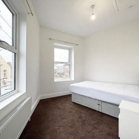 1 bedroom Flat To Let - Photo 4
