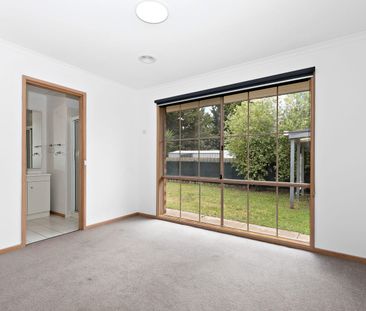 Three bedroom family home - Photo 1