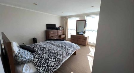 4 Bedroom Family Home in Takanini - Photo 2