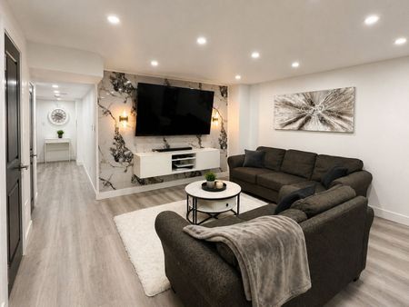 For Lease - 49 Mare Crescent, Toronto, Ontario - Photo 2