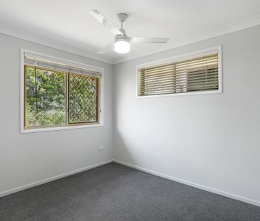 TIDY LOW SET HOME, SIDE ACCESS, SHED IN POPULAR CLINTON! - Photo 6