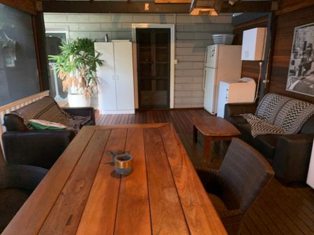 Victoria Park - Photo 3