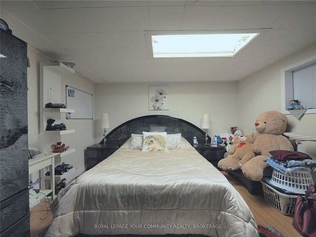 For Lease - 69 Samson Crescent, Toronto, Ontario - Photo 2