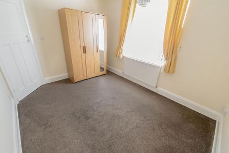 3 bedroom detached bungalow to rent - Photo 4