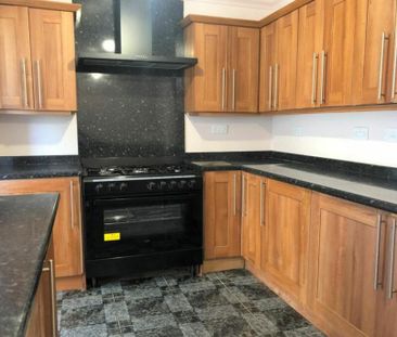 3 bedroom terraced house to rent - Photo 6