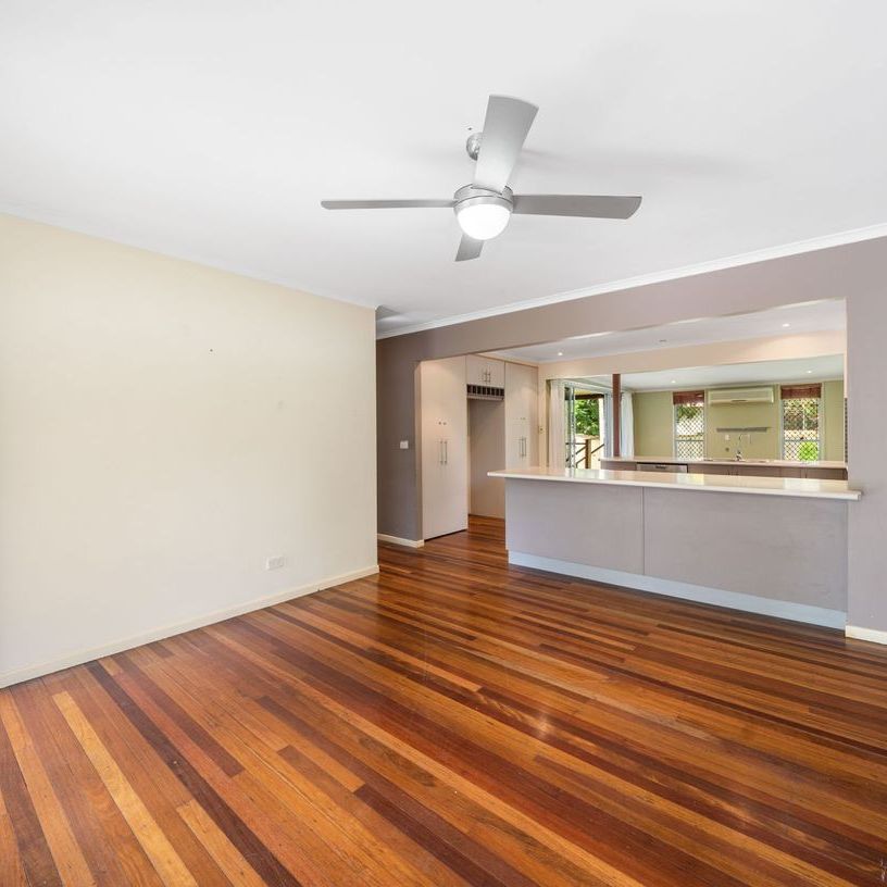 The ever popular Qld Highset - 4Brm upstairs - Photo 1