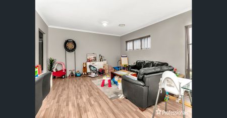 Easy to maintain Family home in a central location - Photo 4