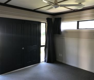 This is a neat and tidy, two bedroom unit at the front of the prope... - Photo 2