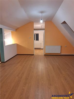 Casa de inchiriat, rezidential spatiu birouri, Ghimbav-Cent - Fotografie 1