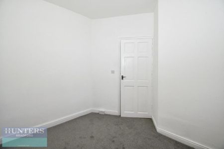 Cranmer Road, Bradford, West Yorkshire, BD3 - Photo 4