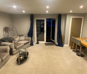 2 bedroom semi-detached house to rent - Photo 6