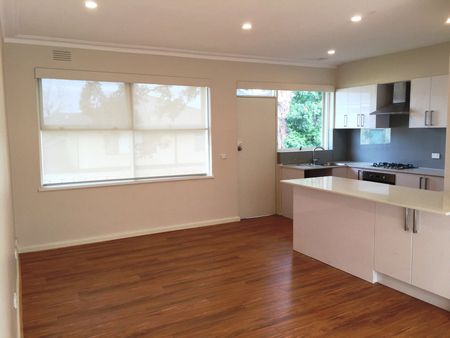 4/178 Doncaster Road, Balwyn North VIC 3104 - Photo 4