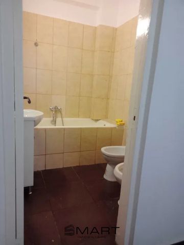 Casă cu potențial uriaș, aproape de Centrul Istoric al Br - Fotografie 3