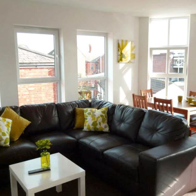 The Student Block Accommodation, 42 Ashby Square, Loughborough LE11 5AA, UK - Photo 1