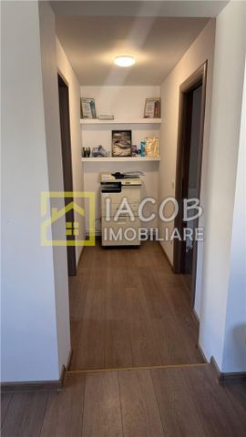 Casa de inchiriat, Str. Traian, zona centrala a mun. Bacau - Photo 4