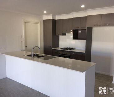 13 Surfsea Avenue, Sandy Beach - Photo 6