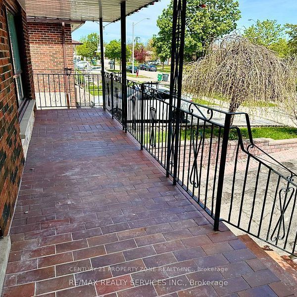 For Lease - 7600 Middleshire Drive Unit# Upper, Mississauga, Ontario - Photo 1