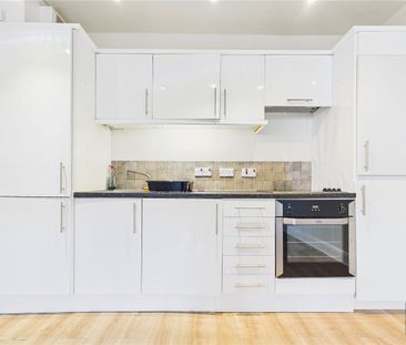 Flat 4 Kingsley House, 139-141 Cotham Brow, Bristol, BS6 - Photo 5