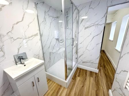 1 bedroom ground floor flat to rent - Photo 4