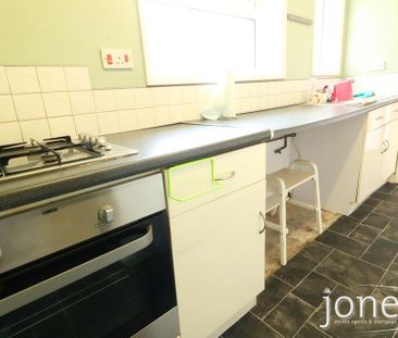 2 bedroom terraced house to rent - Photo 4