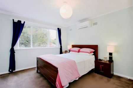 2 Bed, 1 Bath - Photo 4